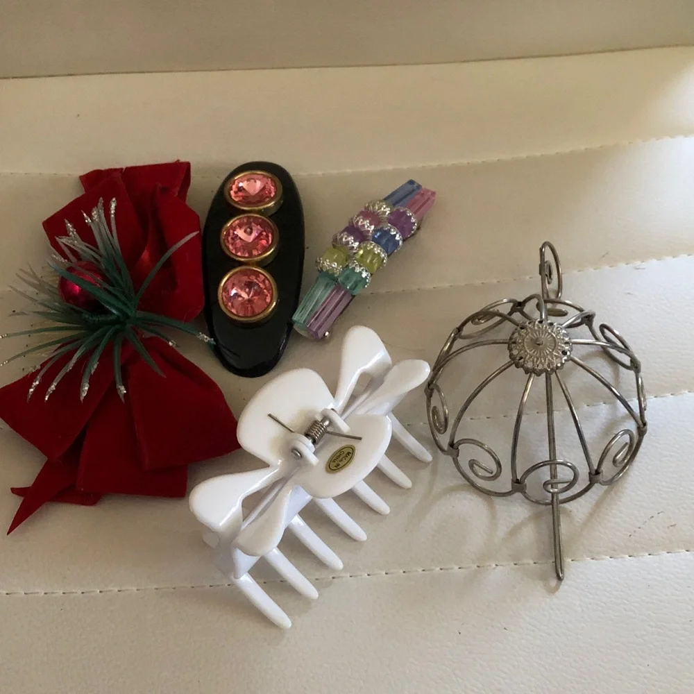Assorted Women's Hair Accessories Set - White Clip, Red Bow, Multicolor Clips